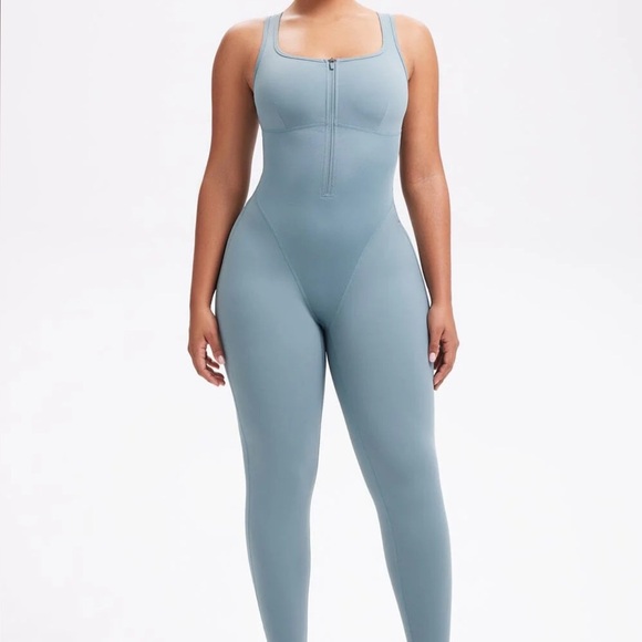 She’s waisted green, one piece compression jumpsuit - Picture 1 of 13